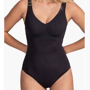 Honeylove Tank Bodysuit Black Size L NWOT V-Neck Layering Removable Cups